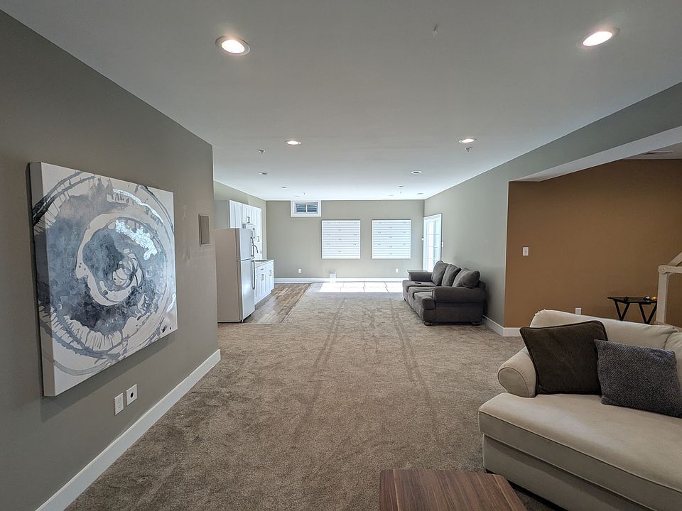 1st image of 533 Jersey Bronze Way #1