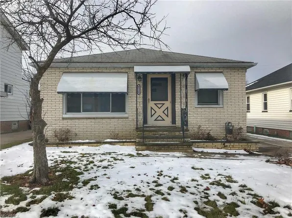 6150 Wareham Rd, Parma, OH 44129