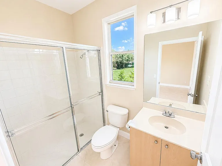 740 SW 191st Ave — Photo 18