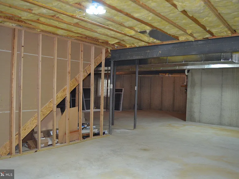 806 Wren Ln — Photo 29