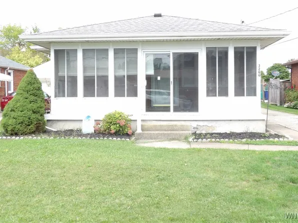 3266 Seneca Ave, Niagara Falls, NY 14305