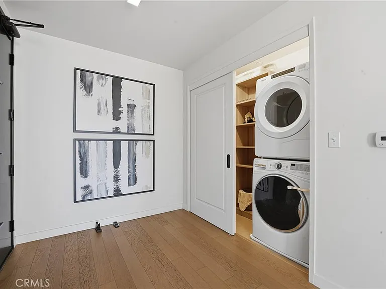 1050 S Grand #1801 — Photo 33