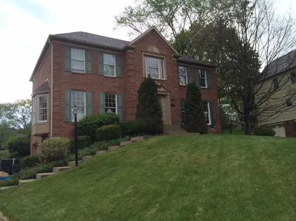 305 Village Ct, Cranberry Township, PA 16066