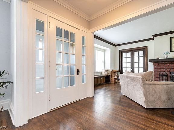 4th image of 3314 Beechwood Ave