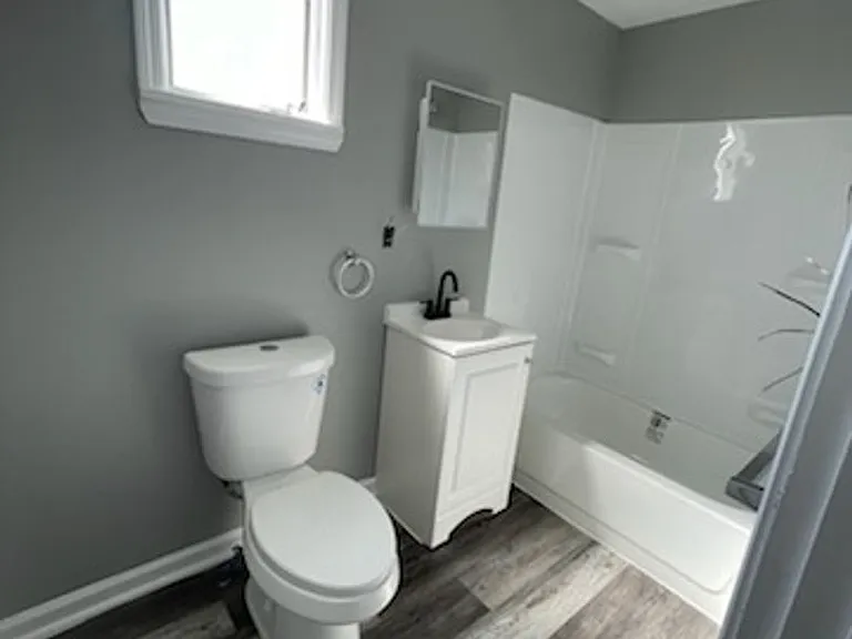1721 Johnson St — Photo 7