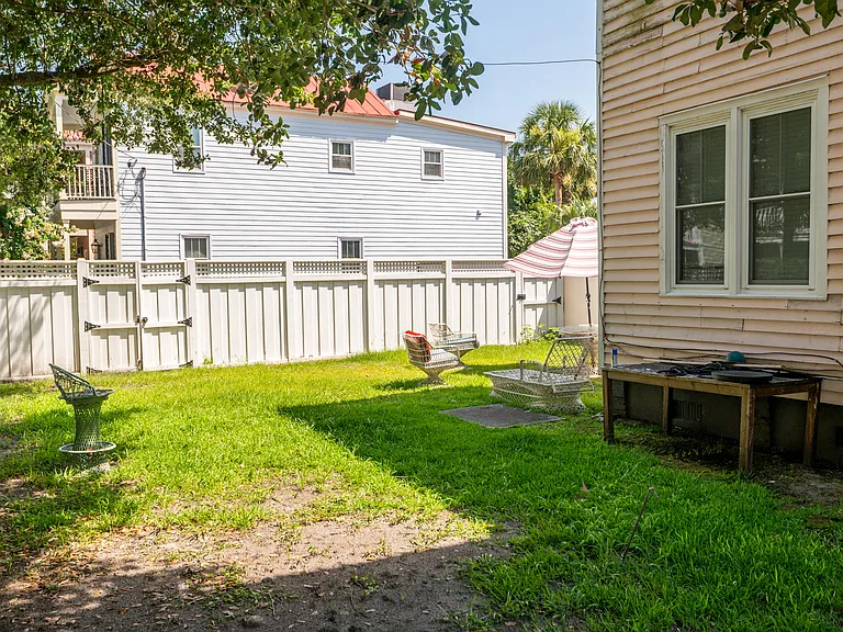 298 Sumter St #B — Photo 36