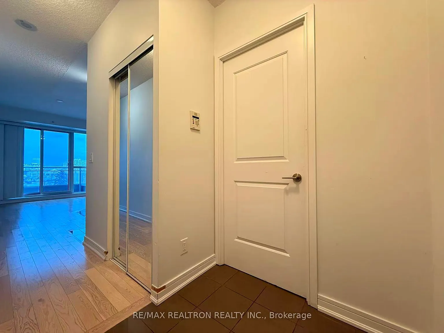 1 bed, $2,050 — Photo 3