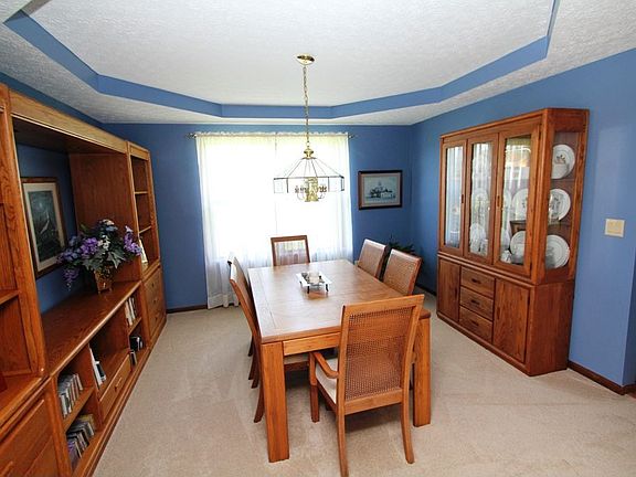 3rd image of 8865 Latham Ct