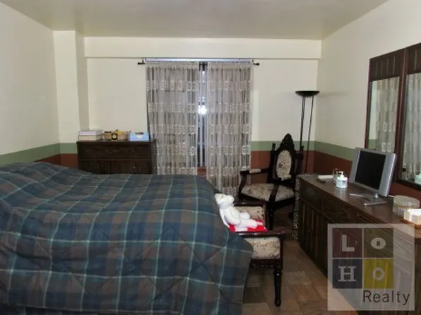 266 East Broadway image 1 of 8