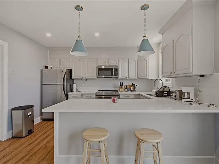 224 Oliphant Ln #B — Photo 4