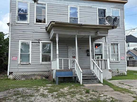 3rd image of 1517 Gentry St