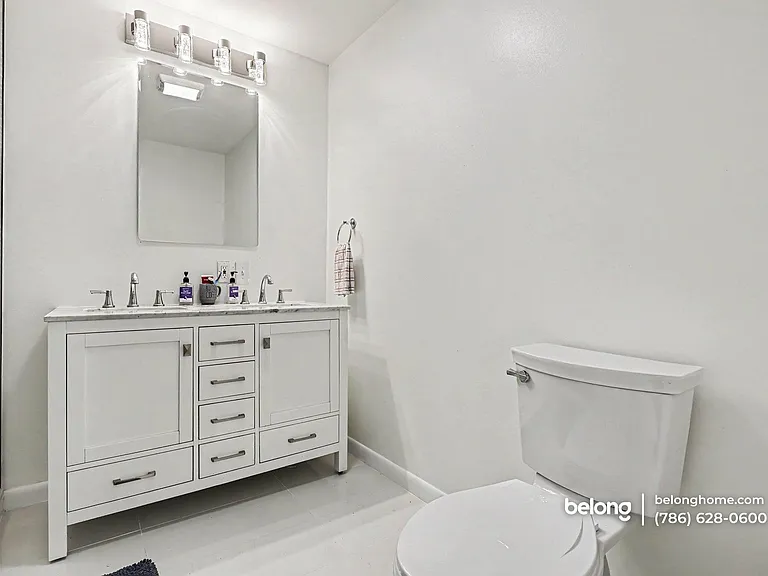 6235 4th St #B — Photo 10