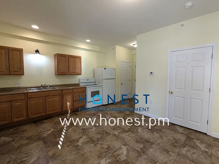 1635 Lewiston Rd #9 — Photo 1
