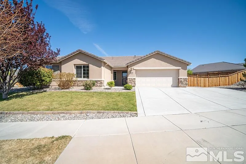 8233 Eaglenest Rd photo 1