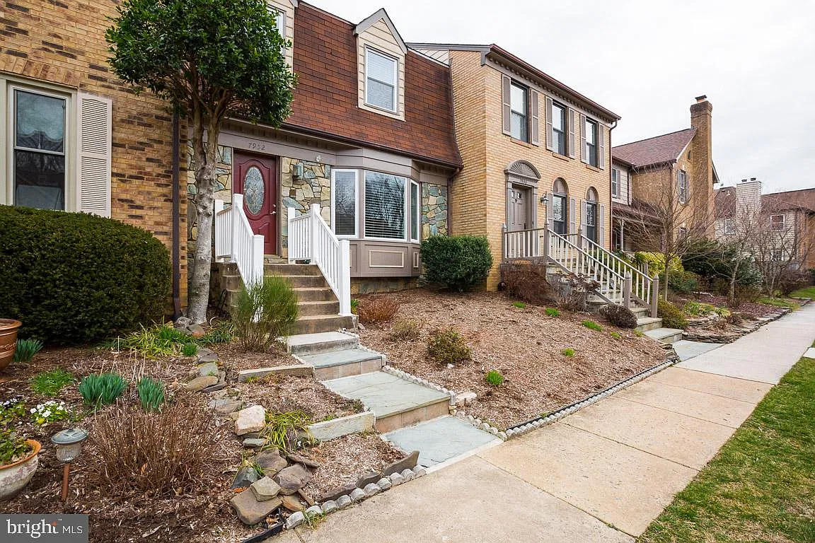 3 bed, 3.5 bath, 2334 sqft, $3,750 — Photo 3