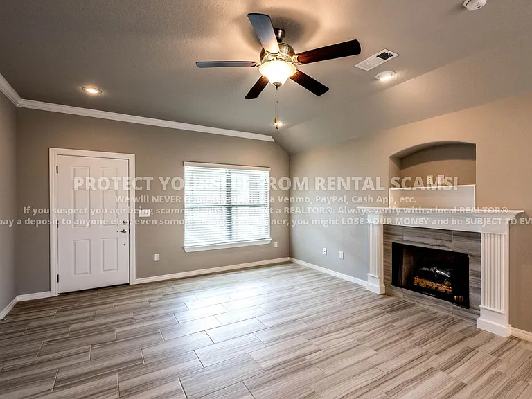 4456 W Wales Dr — Photo 2