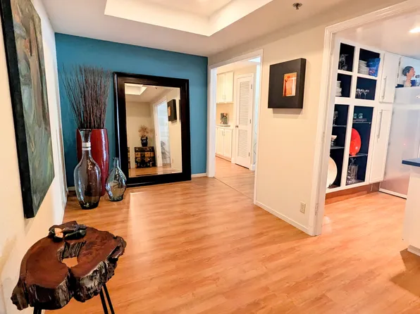 440 Cesano Ct APT 303, Palo Alto, CA 94306