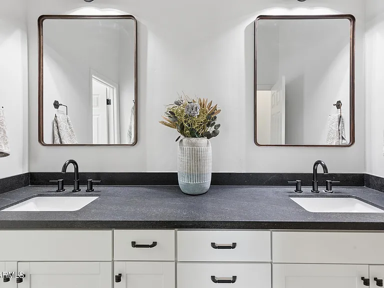 1465 W Island Cir — Photo 72