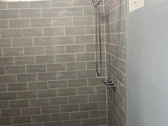 2nd image of 10450 Towneview Dr