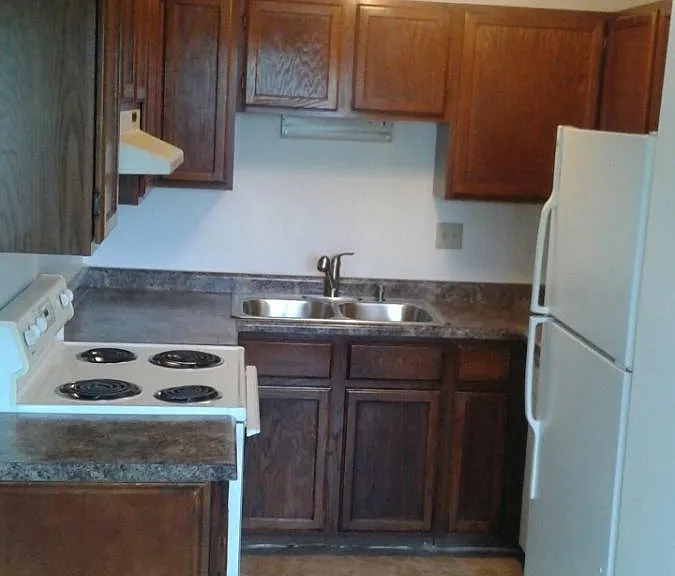 1411 Farrington St #B — Photo 2