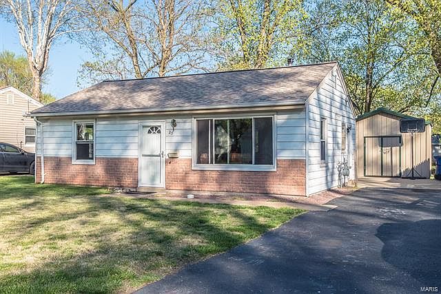 1st image of 25 McNulty Dr