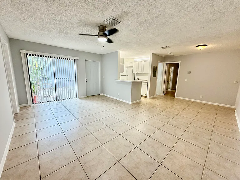 30 Crossings Cir #A — Photo 2