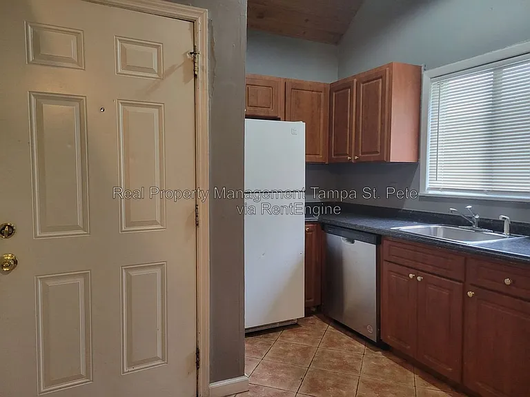 5627 Ashley Oaks Dr #2 — Photo 10