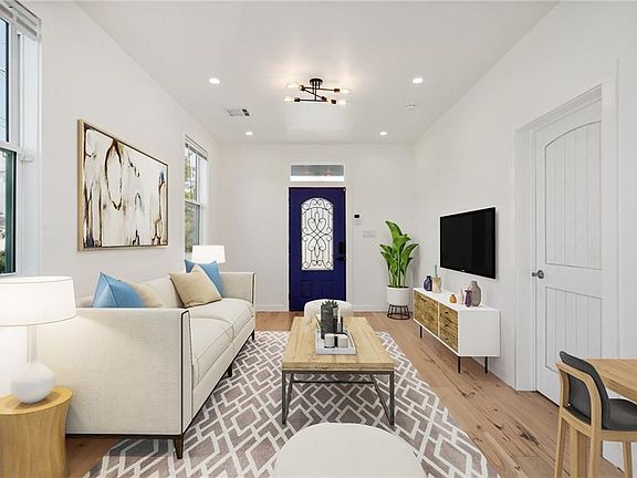 3rd image of 2232 Desire St