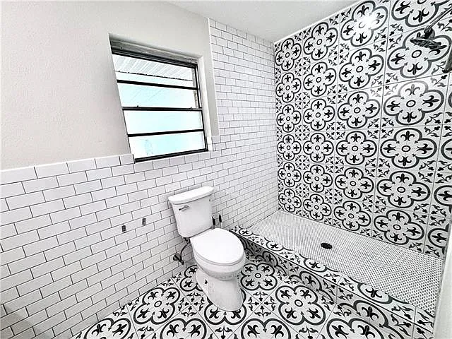 4312 Tartan Dr — Photo 7