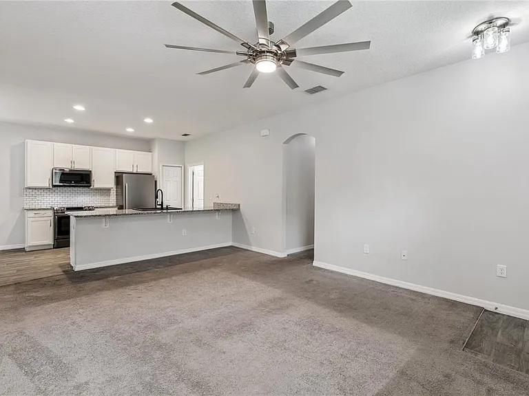 1863 Shumard Ave — Photo 6