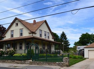 59 Leading St, Johnston, RI 02919