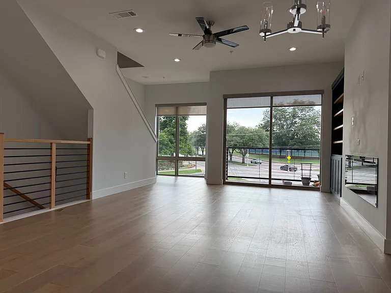 2620 Valley View Ln #103 — Photo 4