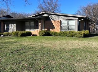 1703 W College St, Sherman, TX 75092