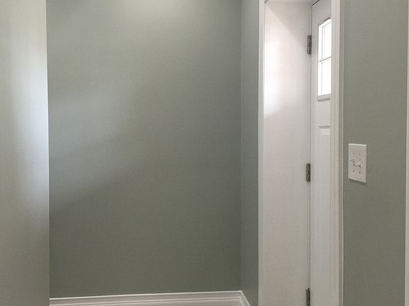 2nd image of 4943 W Kamerling Ave