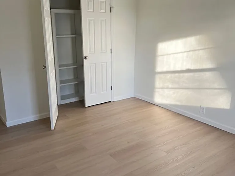 1705 Campbell St — Photo 9