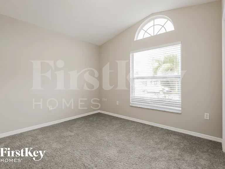 30916 Burleigh Dr — Photo 12