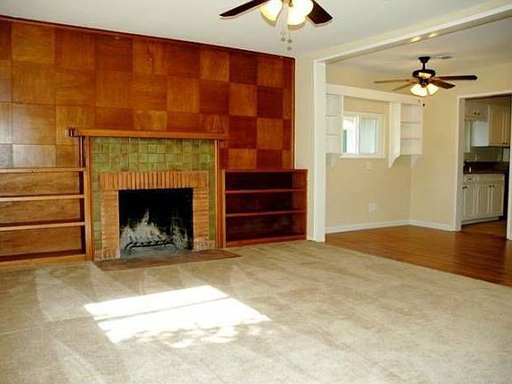 3rd image of 3809 Jeffrey Ave