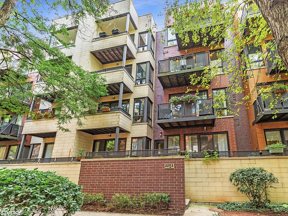 1st image of 2251 W Wabansia Ave APT 405