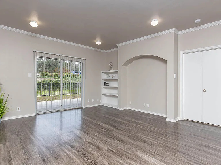 Contigo Westover Hills — Photo 15