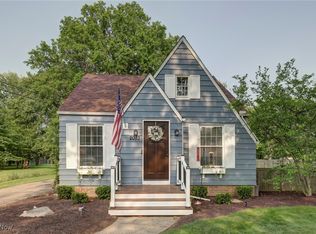 2013 Canterbury Rd, Westlake, OH 44145