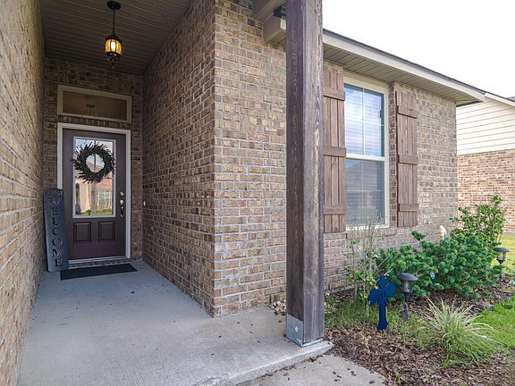 2nd image of 122 Merrydale Ln
