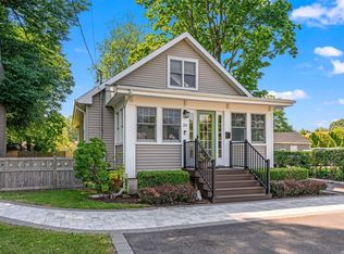 24 Old Commack Rd, Kings Park, NY 11754