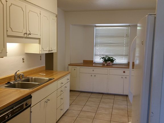 3rd image of 3504 Brussels Ct NE