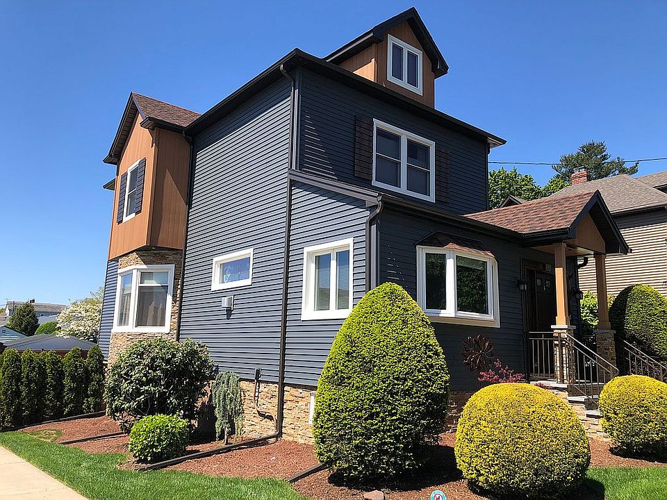 2nd image of 552 Ryerson Ave