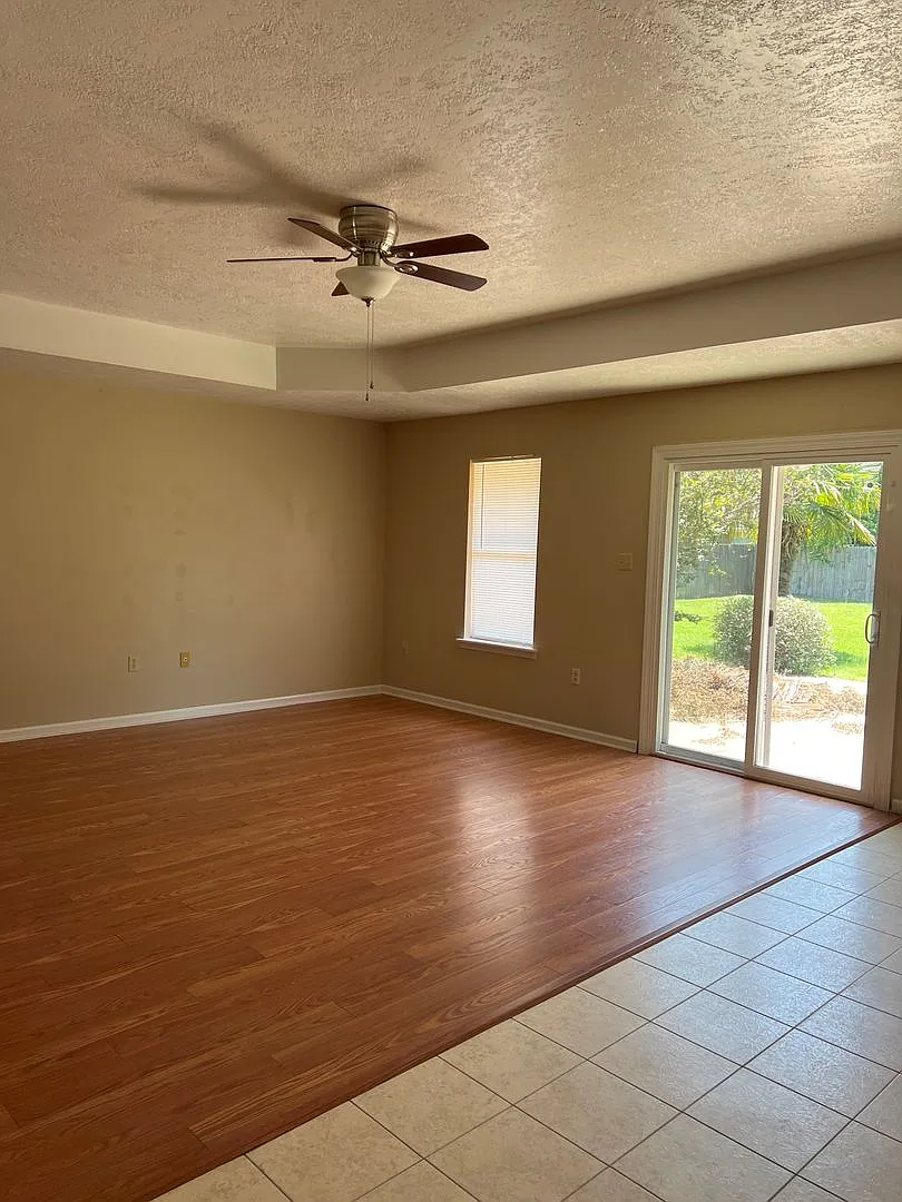 110 Maverick St. — Photo 4