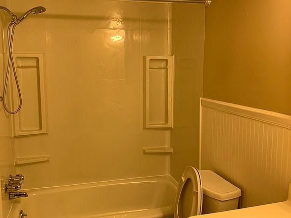5th image of 21999 River Oaks Dr APT F5