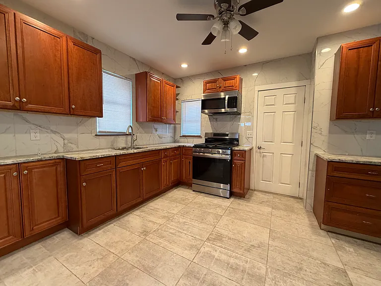 183 Myrtle Ave #1 — Photo 9