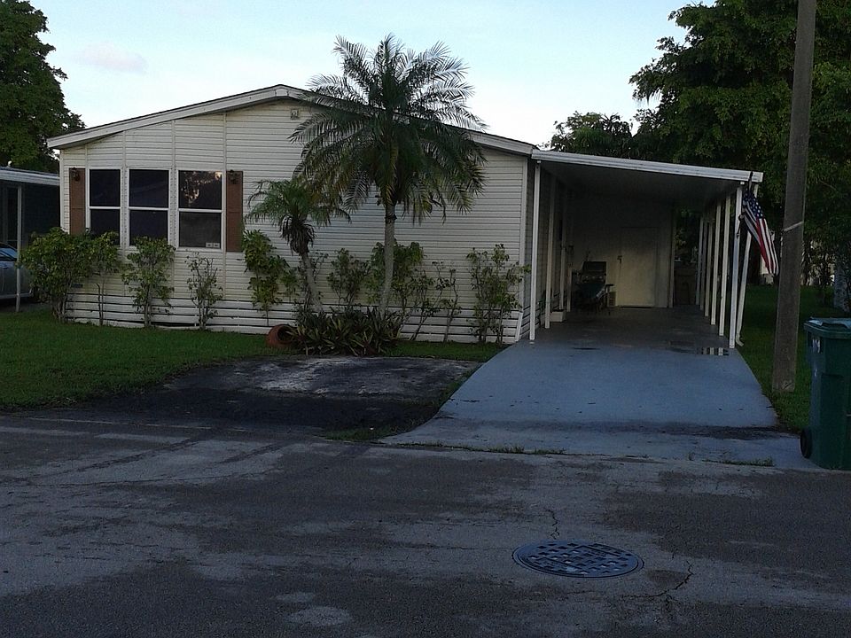 1st image of 909 SW 131st Way