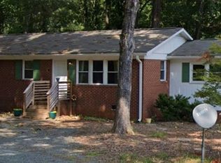 6406 Alexander Dr, Chapel Hill, NC 27514