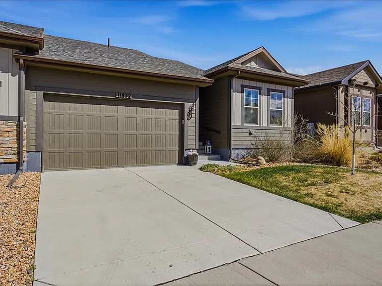 11852 Sandcastle Ct — Photo 1